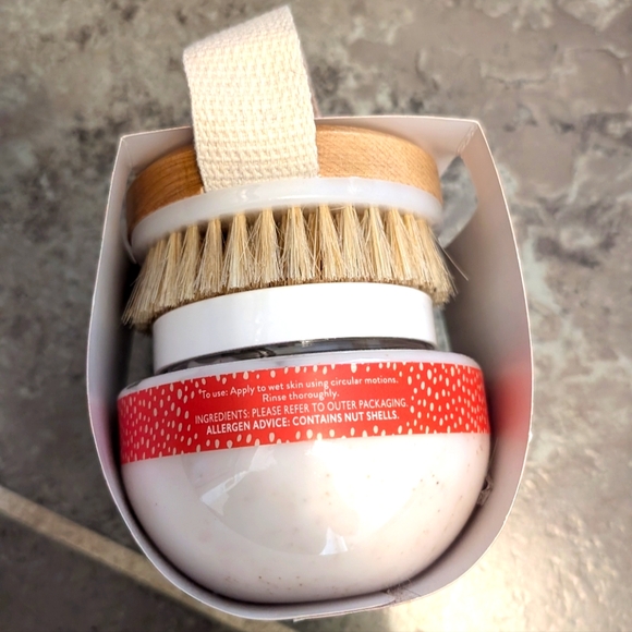 Body polish and brush set - Picture 3 of 3